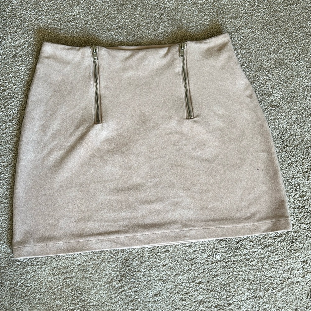 pink mini skirt